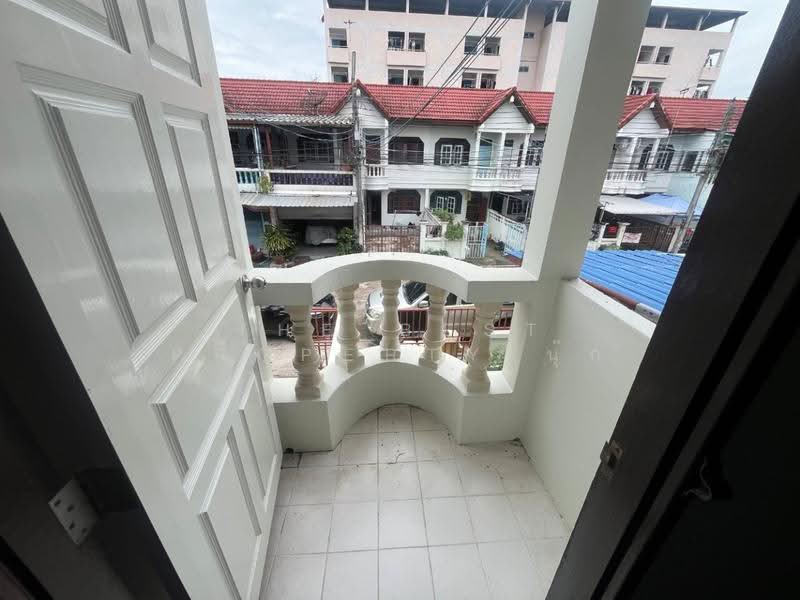 หมู่บ้านบูรพาซิตี้ บางวัว, Chachoengsao, Bang Wua, Bang Pakong, Chachoengsao, 2 Bedrooms, 150 sqm, Townhouse For Sale, by The Best Property นุ๊ก, 500610490 - DDproperty.com