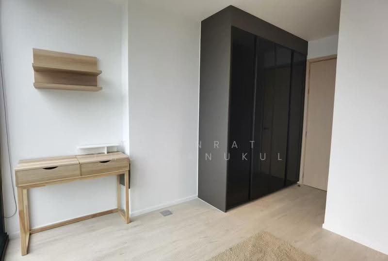 The Lofts Silom, Bangkok, Pramuan Road, Silom, Bang Rak, Bangkok, 2 Bedrooms, 66 sqm, Condo For Rent, by Tawanrat Thummanukul, 500610494 - DDproperty.com