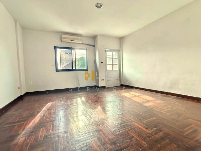 Baan Ruenruedee Ram Khamhaeng 180, bangkok, Ramkhamhaeng Rd, Min Buri, Bangkok, 4 Bedrooms, 140 sqm, Single Detached House For Sale, by HOME Real Estate Service, 500610564 - DDproperty.com