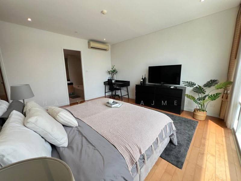 Fullerton Sukhumvit, Bangkok, Sukhumvit Road, Khlong Tan Nua, Watthana, Bangkok, 2 Bedrooms, 96 sqm, Condo For Rent, by Thanyalak Ajmera, 500610628 - DDproperty.com