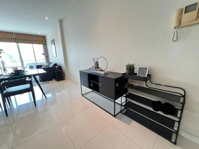 Fullerton Sukhumvit, Bangkok, Sukhumvit Road, Khlong Tan Nua, Watthana, Bangkok, 2 Bedrooms, 96 sqm, Condo For Rent, by Thanyalak Ajmera, 500610628 - DDproperty.com