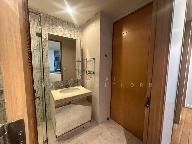 The Royal Saladaeng, Bangkok, 79 Saladaeng Road, Silom, Bang Rak, Bangkok, 3 Bedrooms, 150 sqm, Condo For Rent, by Vichai  Annavakulthorn, 500610746 - DDproperty.com