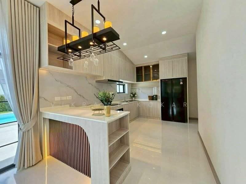 4-BR House, chon-buri, Nong Pru, Bang Lamung (Pattaya), Chon Buri (Pattaya), 4 Bedrooms, 440 sqm, Single Detached House For Rent, by Vikrant Kokar, 500610809 - DDproperty.com