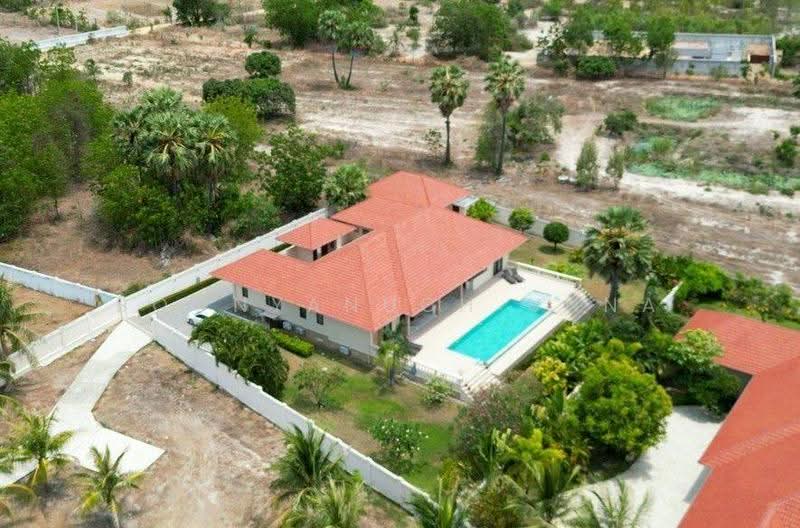 3-BR Villa, Prachuap Khiri Khan, Sam Roi Yot, Prachuap Khiri Khan, 3 Bedrooms, 321 sqm, Villa For Sale, by Boonyanuch Unna, 500610851 - DDproperty.com