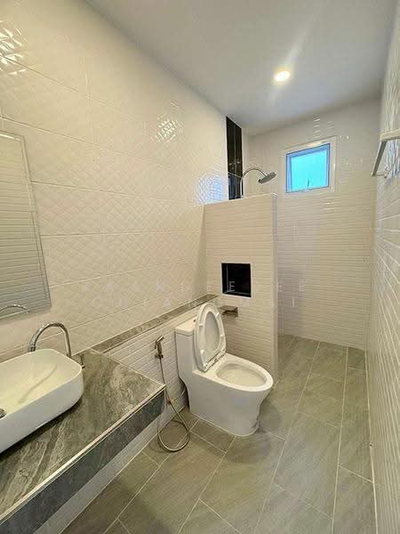 A house for rent near Kad Farang, Chiang Mai Rental Price: 25,000 THB / month Property ID No.14H1064, Chiang Mai, Ban Waen, Hang Dong, Chiang Mai, 3 Bedrooms, 100 sqm, Single Detached House For Rent, by Baandeedee Chiangmai, 500610877 - DDproperty.com