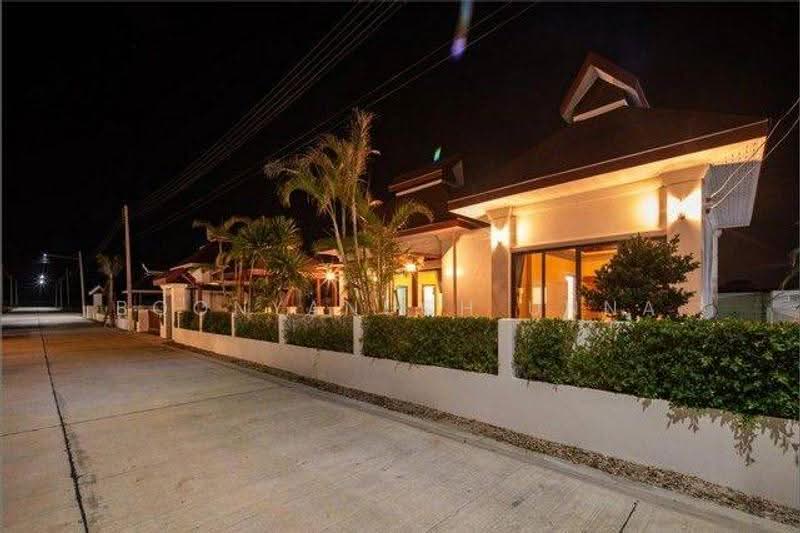 Beyond Siam Pool Villas, Prachuap Khiri Khan, Khlong Wan, Muang Prachaubkirikhan, Prachuap Khiri Khan, 3 Bedrooms, 269 sqm, Villa For Sale, by Boonyanuch Unna, 500611002 - DDproperty.com