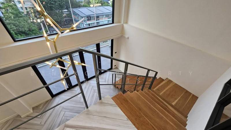 RQ Residence, Bangkok, Soi Sukhumvit 49/9, Khlong Tan Nua, Watthana, Bangkok, 3 Bedrooms, 280 sqm, Condo For Rent, by BANGKOK PROPERTY AGENTS, 500611070 - DDproperty.com