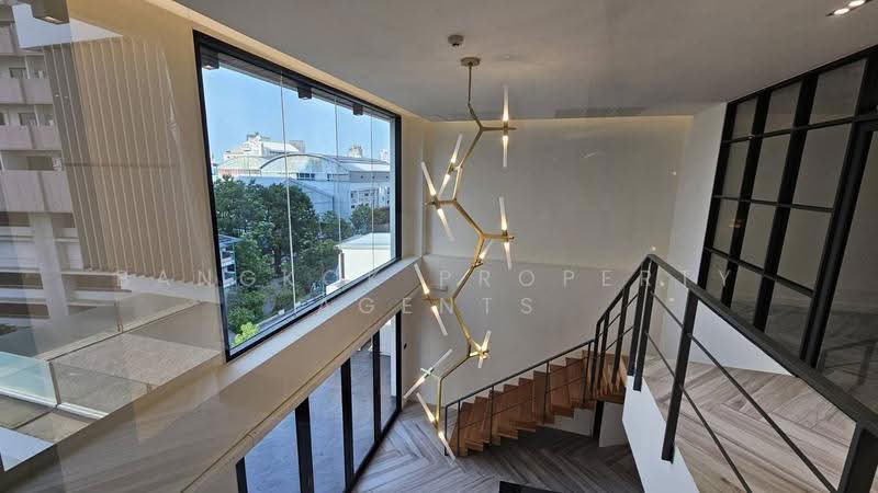 RQ Residence, Bangkok, Soi Sukhumvit 49/9, Khlong Tan Nua, Watthana, Bangkok, 3 Bedrooms, 280 sqm, Condo For Rent, by BANGKOK PROPERTY AGENTS, 500611070 - DDproperty.com