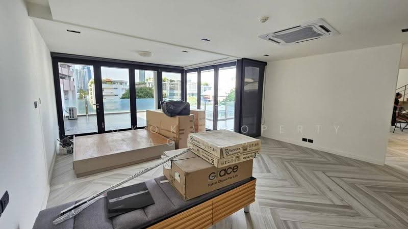 RQ Residence, Bangkok, Soi Sukhumvit 49/9, Khlong Tan Nua, Watthana, Bangkok, 3 Bedrooms, 280 sqm, Condo For Rent, by BANGKOK PROPERTY AGENTS, 500611070 - DDproperty.com