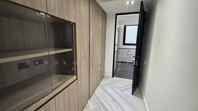 RQ Residence, Bangkok, Soi Sukhumvit 49/9, Khlong Tan Nua, Watthana, Bangkok, 3 Bedrooms, 280 sqm, Condo For Rent, by BANGKOK PROPERTY AGENTS, 500611070 - DDproperty.com