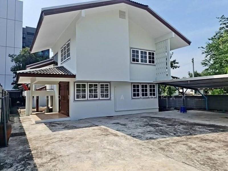 5-BR House, bangkok, Samsen Nok, Huai Khwang, Bangkok, 5 Bedrooms, 377 sqm, Single Detached House For Rent, by Boonraksa Sopak, 500611077 - DDproperty.com