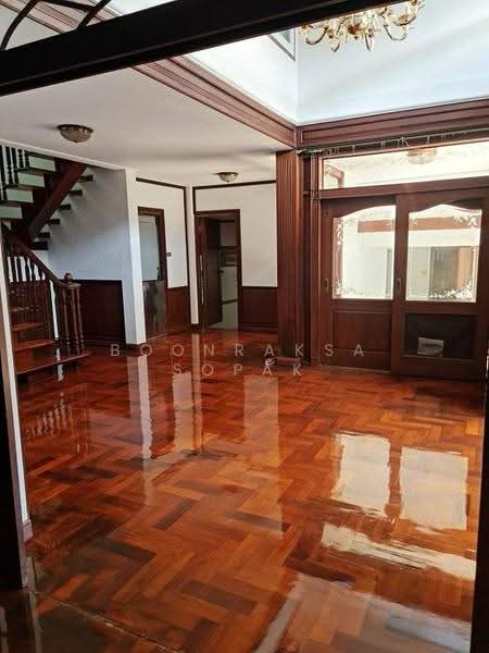 5-BR House, bangkok, Samsen Nok, Huai Khwang, Bangkok, 5 Bedrooms, 377 sqm, Single Detached House For Rent, by Boonraksa Sopak, 500611077 - DDproperty.com