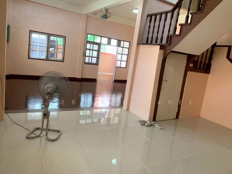 ซอยเสรีไทย 43 แยก 1 ซอย 4, bangkok, Khlong Kum, Bueng Kum, Bangkok, 2 Bedrooms, 250 sqm, Townhouse For Sale, by Pimlada Lertritrungmanee, 500611170 - DDproperty.com