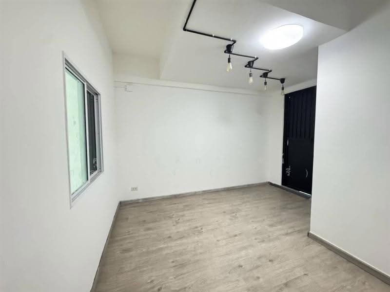 เดอะ คอมเมิร์ซ ประชาอุทิศ-สุขสวัสดิ์ (The Commerce Prachauthit-Suksawat), กรุงเทพ, ถนนประชาอุทิศ, ทุ่งครุ, กรุงเทพ, 178 ตร.ม., ตึกแถว-อาคารพาณิชย์ ขาย, โดย คุณ ชุติกาญจน์ กล่ำแสง (เชอรี่), 500611197 - DDproperty.com