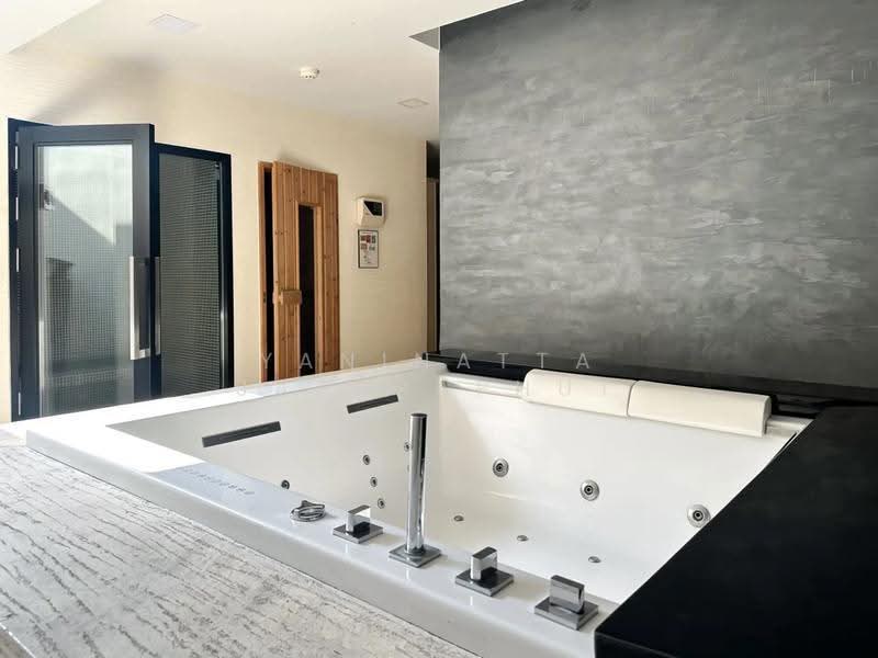 Liv @ 49, Bangkok, 9 Sukhumvit 49 Rd, Khlong Tan Nua, Watthana, Bangkok, 1 Bedroom, 50 sqm, Condo For Rent, by Yaninatta Jaturaphut, 500611229 - DDproperty.com