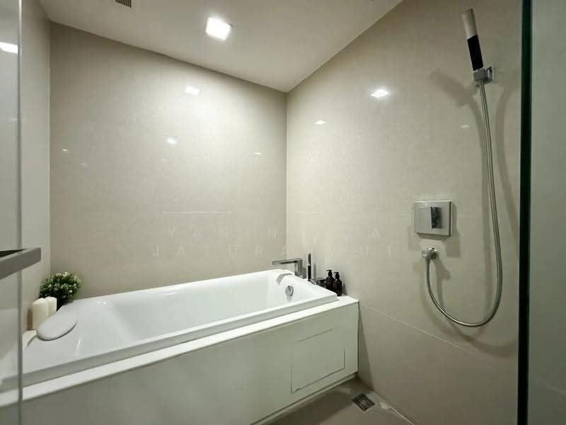 Liv @ 49, Bangkok, 9 Sukhumvit 49 Rd, Khlong Tan Nua, Watthana, Bangkok, 1 Bedroom, 50 sqm, Condo For Rent, by Yaninatta Jaturaphut, 500611229 - DDproperty.com