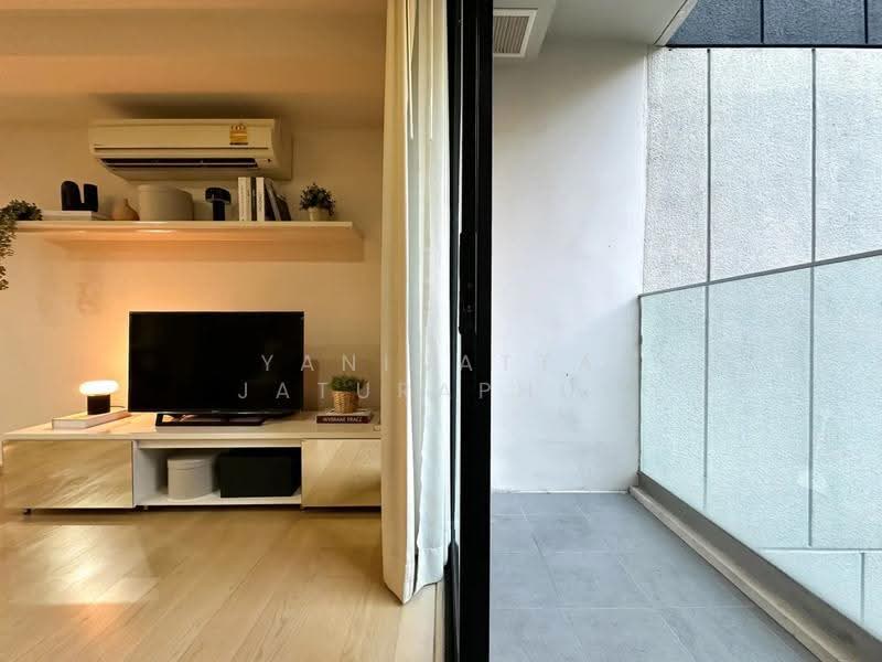 Liv @ 49, Bangkok, 9 Sukhumvit 49 Rd, Khlong Tan Nua, Watthana, Bangkok, 1 Bedroom, 50 sqm, Condo For Rent, by Yaninatta Jaturaphut, 500611229 - DDproperty.com