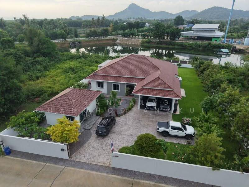 5-BR House, prachuap-khiri-khan, Wang-Pong, Pran Buri, Prachuap Khiri Khan, 5 Bedrooms, 322 sqm, Single Detached House For Sale, by Thanyalag Chanchodtanakul, 500611316 - DDproperty.com