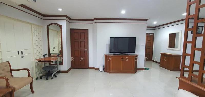 Fifty Fifth Tower, bangkok, 84 Soi Sukhumvit 55, Sukhumvit Road, Khlong Tan Nua, Watthana, Bangkok, 3 Bedrooms, 165 sqm, Condo For Rent, by Boonraksa Sopak, 500611318 - DDproperty.com