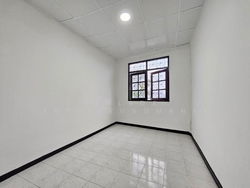 ทาวน์โฮม ศรีราชา ไนท์ มาร์เก็ต, Chon Buri (Pattaya), Surasak, Si Racha, Chon Buri (Pattaya), 2 Bedrooms, 150 sqm, Townhouse For Sale, by Pimlada Lertritrungmanee, 500611476 - DDproperty.com