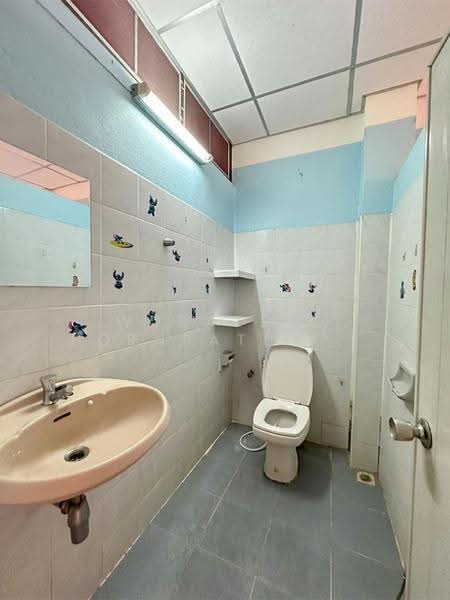 FOR SALE! 4.5-STOREY TOWNHOUSE Prachautit 59, bangkok, ประชาอุทิศ 59, Bangmot, Thung Khru, Bangkok, 4 Bedrooms, 300 sqm, Townhouse For Sale, by Worazett pornpatpulkasaim, 500611489 - DDproperty.com