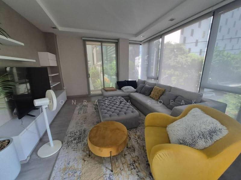 O2 Hip, Bangkok, 1041 8 Soi Nai Loet, Lumphini, Pathum Wan, Bangkok, 2 Bedrooms, 100 sqm, Condo For Rent, by Boonraksa Sopak, 500611692 - DDproperty.com