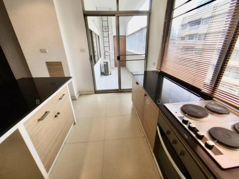 Siam Court Apartment, Bangkok, 130 ซอยสุขุมวิท 4 ถนนสุขุมวิท แขวง/เขตคลองเตย กทม, Khlong Toei, Bangkok, 2 Bedrooms, 130 sqm, Apartment For Rent, by Boonraksa Sopak, 500611795 - DDproperty.com