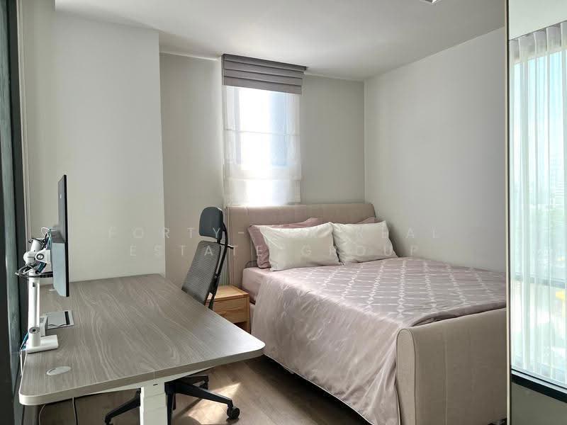 The Crest Park Residences, Bangkok, 1198 Phahonyothin Road, Jom Phon, Chatuchak, Bangkok, 1 Bedroom, 55 sqm, Condo For Rent, by Forty-Six Real Estate Group, 500612016 - DDproperty.com