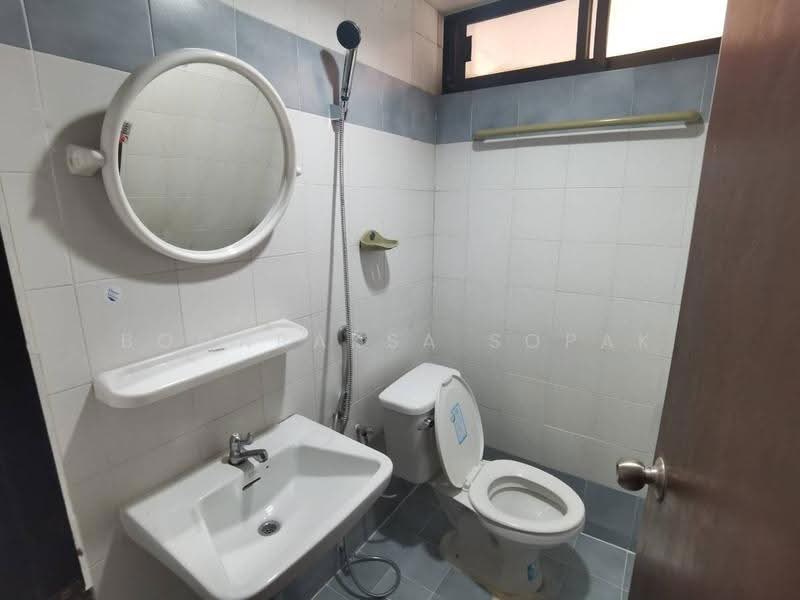 Rishi Court, bangkok, 47 Soi Sukhumvit 15, Khlongtoei Nua, Watthana, Bangkok, 3 Bedrooms, 280 sqm, Apartment For Rent, by Boonraksa Sopak, 500612083 - DDproperty.com