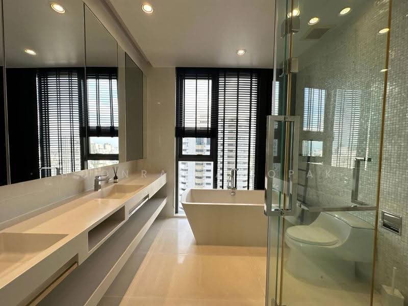 Vittorio 39, Bangkok, 8 Sukhumvit, Khlong Tan Nua, Watthana, Bangkok, 2 Bedrooms, 127 sqm, Condo For Rent, by Boonraksa Sopak, 500612201 - DDproperty.com