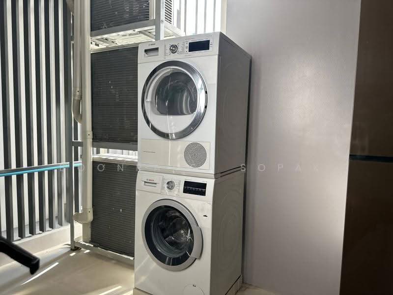 Vittorio 39, Bangkok, 8 Sukhumvit, Khlong Tan Nua, Watthana, Bangkok, 2 Bedrooms, 127 sqm, Condo For Rent, by Boonraksa Sopak, 500612201 - DDproperty.com