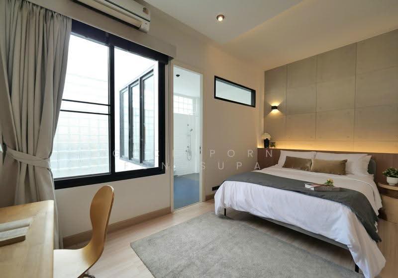 Townhouse for rent or sale, bangkok, Bang Kapi, Huai Khwang, Bangkok, 2 Bedrooms, 140 sqm, Townhouse For Rent, by Gochaporn Fongsupa, 500612217 - DDproperty.com