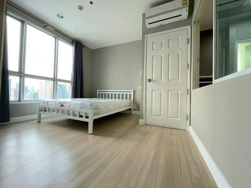 Life @ Sathorn 10, Bangkok, 48 Soi Sathorn 10, Sathorn Road, Silom, Bang Rak, Bangkok, 1 Bedroom, 39 sqm, Condo For Rent, by Boonraksa Sopak, 500612304 - DDproperty.com