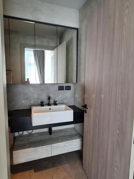 The Lofts Asoke, bangkok, Sukhumvit 21 Road, Khlongtoei Nua, Watthana, Bangkok, 1 Bedroom, 36 sqm, Condo For Rent, by Juthabhorn Uppachit (Amy), 500612620 - DDproperty.com