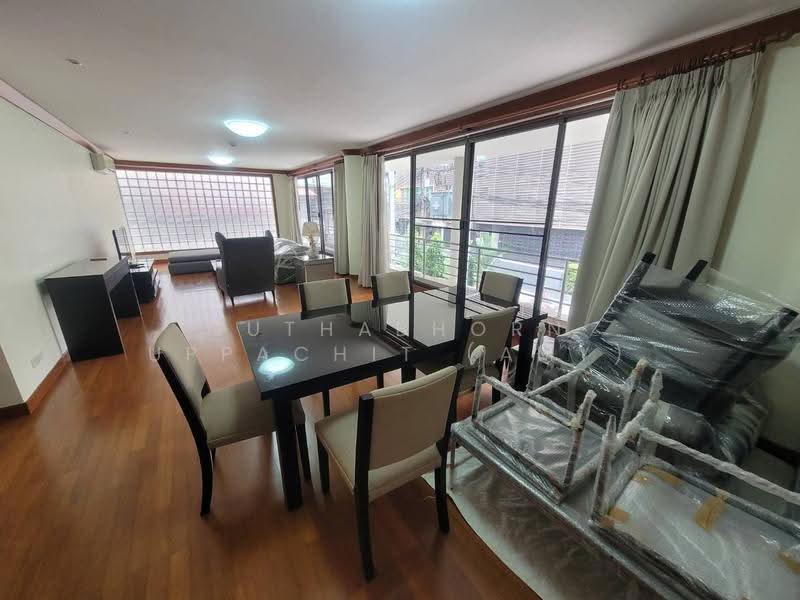 Villa Fourteen, bangkok, Soi Sukhumvit 14, Khlong Toei, Bangkok, 3 Bedrooms, 250 sqm, Condo For Rent, by Juthabhorn Uppachit (Amy), 500612625 - DDproperty.com