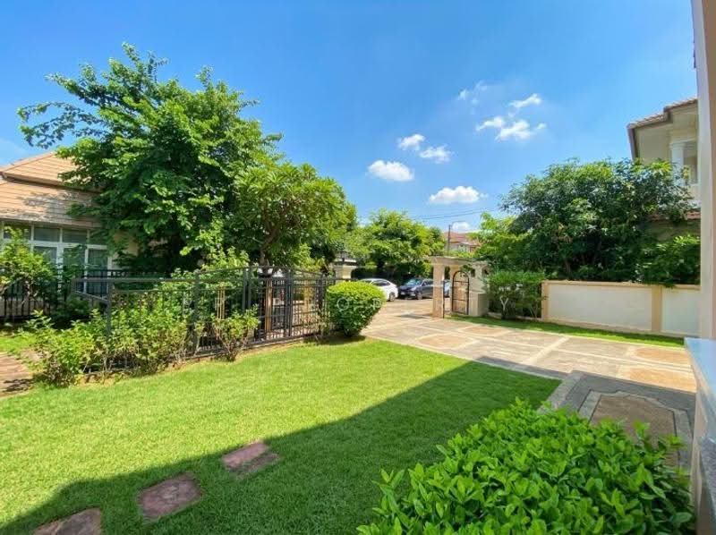 Ratchaphruek Chaloem Phra Kiat Rama 9, Bangkok, Dok Mai, Prawet, Bangkok, 3 Bedrooms, 220 sqm, Single Detached House For Sale, by PP Property, 500612885 - DDproperty.com