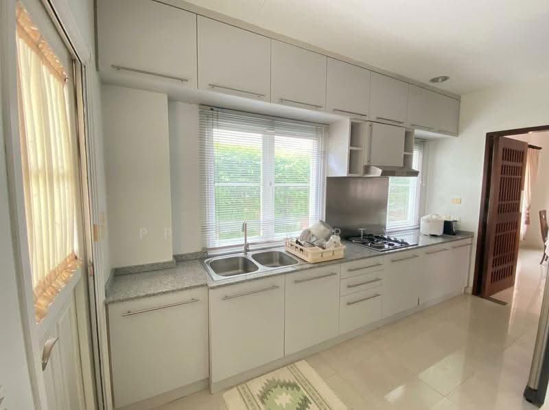 Ratchaphruek Chaloem Phra Kiat Rama 9, Bangkok, Dok Mai, Prawet, Bangkok, 3 Bedrooms, 220 sqm, Single Detached House For Sale, by PP Property, 500612885 - DDproperty.com