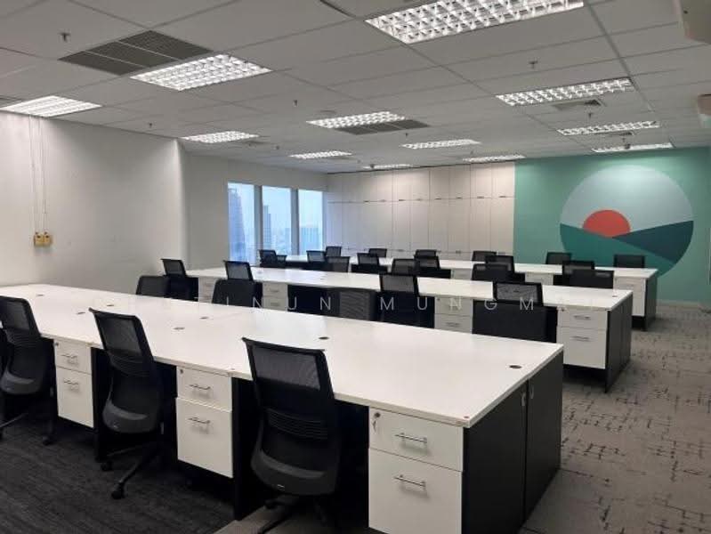 Office with Free Mezzanine For Rent at CRC Tower, All Seasons Place | 1,680 sq.m., Bangkok, 87 Wireless Rd, Lumphini, Pathum Wan, Bangkok, , 1,680 sqm, Office Space For Rent, by Chutinun Mungmai, 500612932 - DDproperty.com