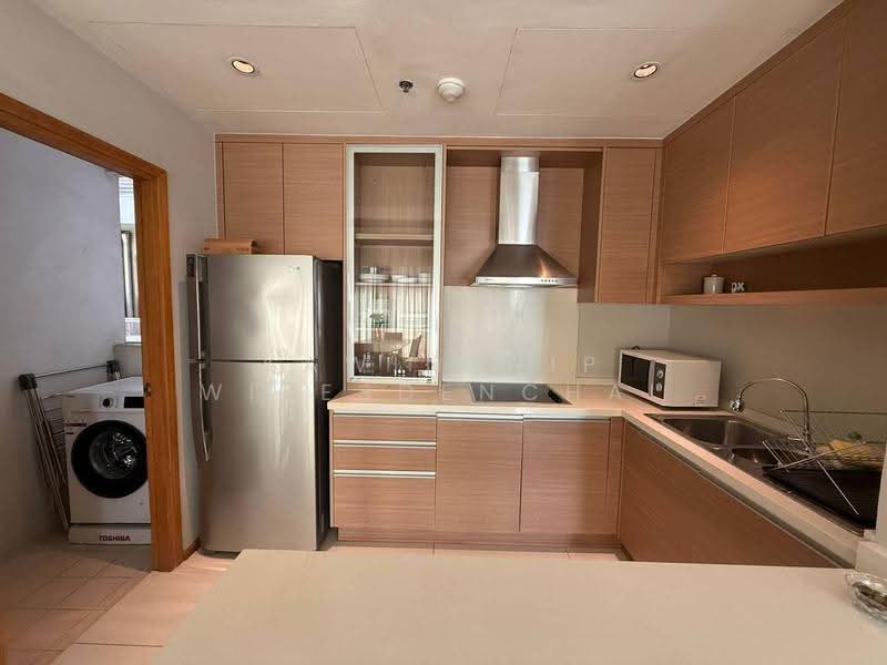 The Emporio Place, Bangkok, 93 Soi Sukhumvit 24, Sukhumvit Road, Khong Tan, Khlong Toei, Bangkok, 2 Bedrooms, 104 sqm, Condo For Sale, by Kawinthip Wisesdenchai, 500612996 - DDproperty.com