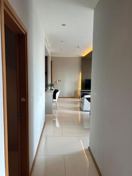 The Emporio Place, Bangkok, 93 Soi Sukhumvit 24, Sukhumvit Road, Khong Tan, Khlong Toei, Bangkok, 2 Bedrooms, 104 sqm, Condo For Sale, by Kawinthip Wisesdenchai, 500612996 - DDproperty.com