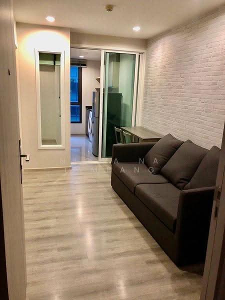 CENTRIC Ari Station, Bangkok, 27 Phahonyothin Road, Samsen Nai, Phaya Thai, Bangkok, 1 Bedroom, 29 sqm, Condo For Sale, by Nicha Na Lampang, 500613032 - DDproperty.com