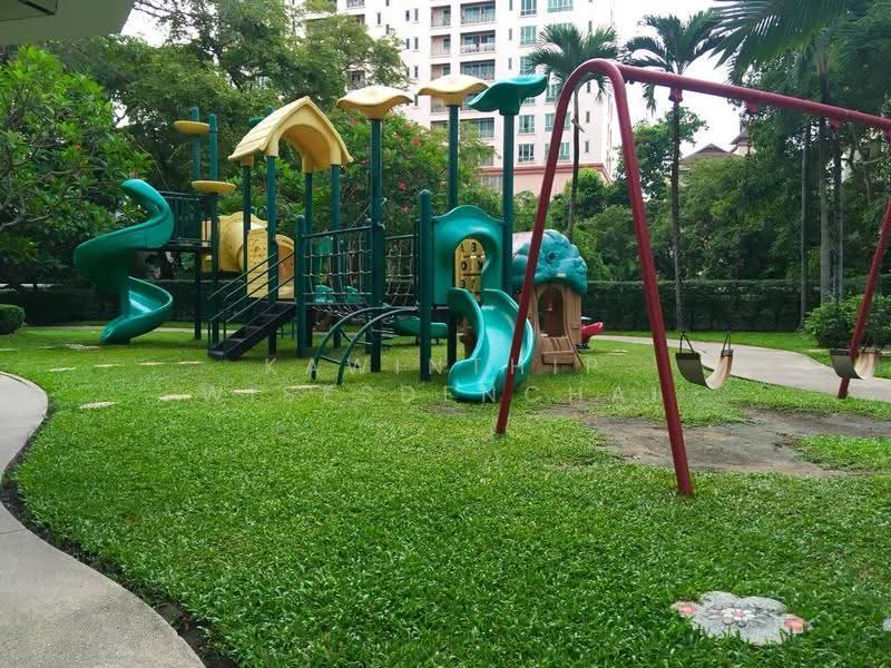 Baan Suanpetch, Bangkok, 18 Soi Sukhumvit 39, Khlong Tan Nua, Watthana, Bangkok, 2 Bedrooms, 132 sqm, Condo For Sale, by Kawinthip Wisesdenchai, 500613049 - DDproperty.com