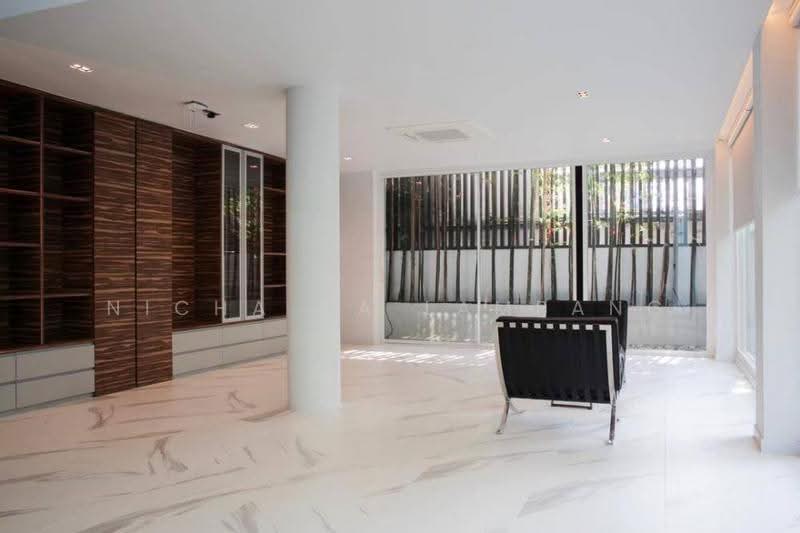 Prompak Gardens Condominium, Bangkok, Sukhumvit, Khlongtoei Nua, Watthana, Bangkok, 3 Bedrooms, 650 sqm, Condo For Sale, by Nicha Na Lampang, 500613232 - DDproperty.com