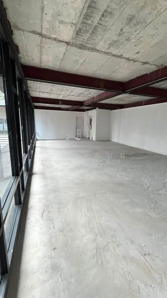 For Rent: Two-Storey Standalone Building in Thonglor near Samitivej Hospital with Parking, กรุงเทพ, สุขุมวิท 49, คลองตันเหนือ, วัฒนา, กรุงเทพ, 140 ตร.ม., ตึกแถว-อาคารพาณิชย์ ให้เช่า, โดย Chutinun Mungmai, 500613267 - DDproperty.com