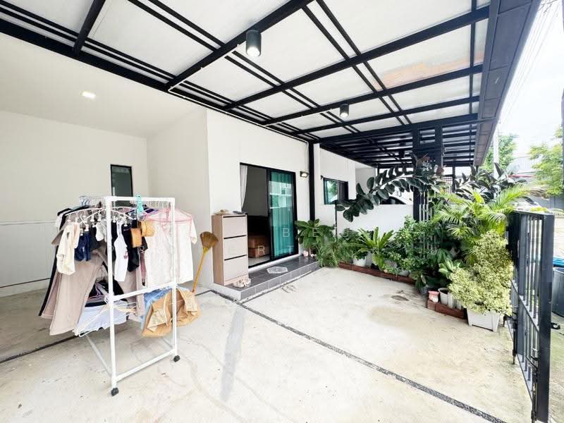 The Connect Bangna-Srivaree 1, Samut Prakan, ซ. 4 ถนน วัดศรีวารีน้อย ต.บางโฉลง อ.บางพลี จ.สมุทรปราการ, Bang Chalong, Bang Plee, Samut Prakan, 3 Bedrooms, 100 sqm, Townhouse For Sale, by The Best Property ฝ้าย, 500613373 - DDproperty.com