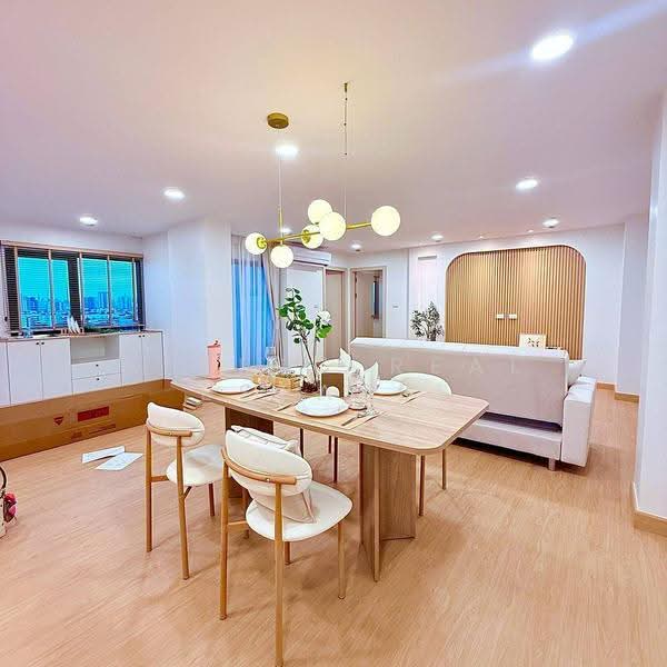 Thippharoek Condominium, Bangkok, 978 Soi Borommaratchachonnani 12, Bang Bamru, Bang Phlat, Bangkok, 2 Bedrooms, 104 sqm, Condo For Sale, by Living Real Estates, 500613425 - DDproperty.com
