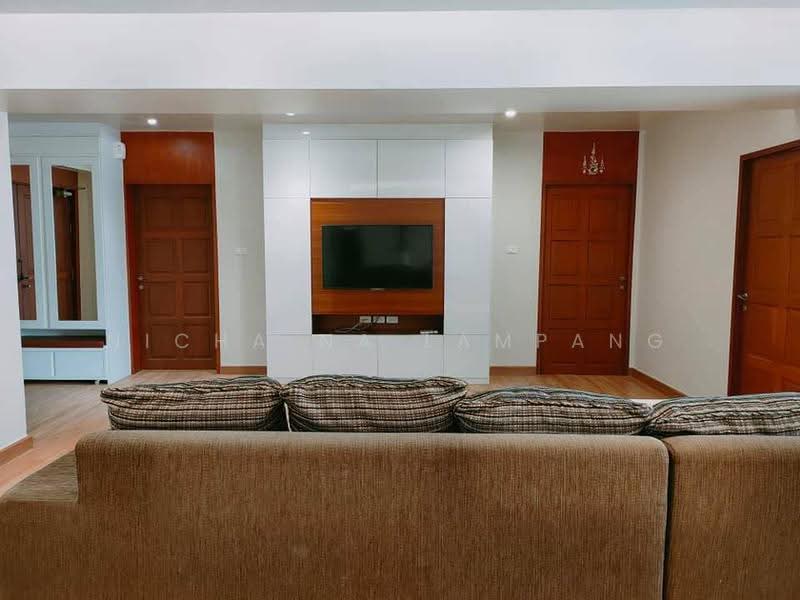 Royal Castle Sukhumvit : รอยัล คาสเซอร์ สุขุมวิท, กรุงเทพ, 30 ซอยสุขุมวิท 39, คลองเตยเหนือ, วัฒนา, กรุงเทพ, 140 ตร.ม., คอนโด ขาย, โดย Nicha Na Lampang, 500613685 - DDproperty.com