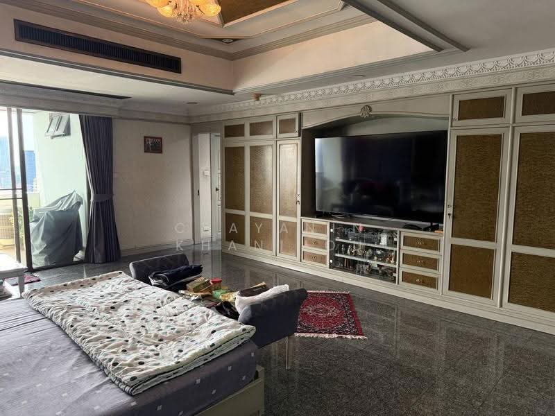 Oriental Towers, Bangkok, 25 Soi Ekkamai 12, Ekkamai Road, Khlong Tan Nua, Watthana, Bangkok, 3 Bedrooms, 366 sqm, Condo For Sale, by Chayanin Khanijou, 500613809 - DDproperty.com