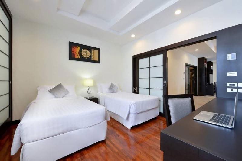 Grand Mercure Bangkok Asoke Residence, Bangkok, 50 5 Soi Sukhumvit 19, Khlong Tan Nua, Watthana, Bangkok, 3 Bedrooms, 220 sqm, Apartment For Rent, by Chayanin Khanijou, 500613944 - DDproperty.com