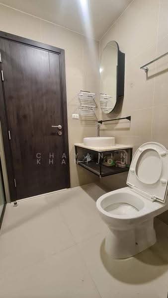 XT Huaikhwang, Bangkok, 244 Ratchadaphisek Road, Huai Khwang, Bangkok, 1 Bedroom, 35 sqm, Condo For Rent, by Chayanin Khanijou, 500613975 - DDproperty.com
